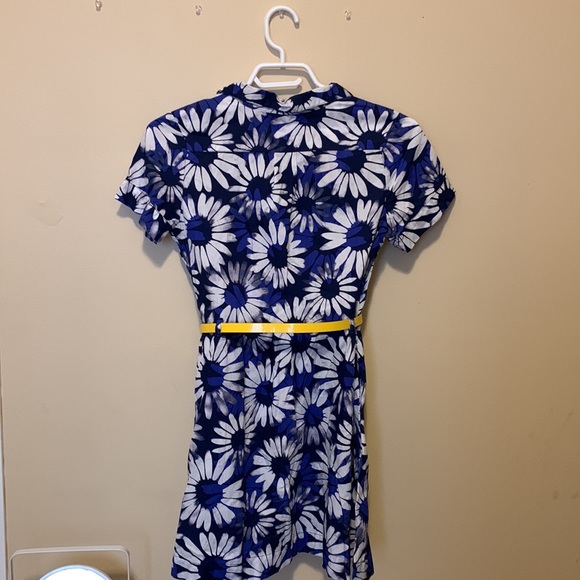 Dress - Picture 4 of 4